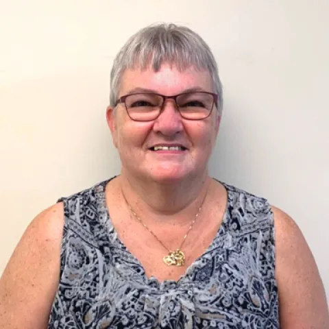 Headshot of U N E employee Wendy Sargent