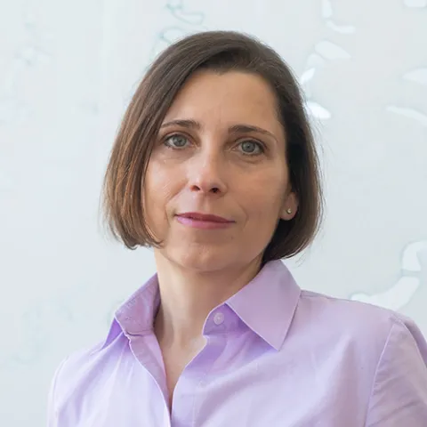 Headshot of Eliza Grlickova-Duzevik