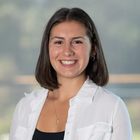 Headshot of Hannah Lynch