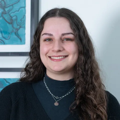 Headshot of Haley Veveiros