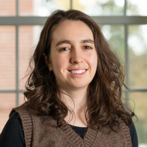 Headshot of April Wright