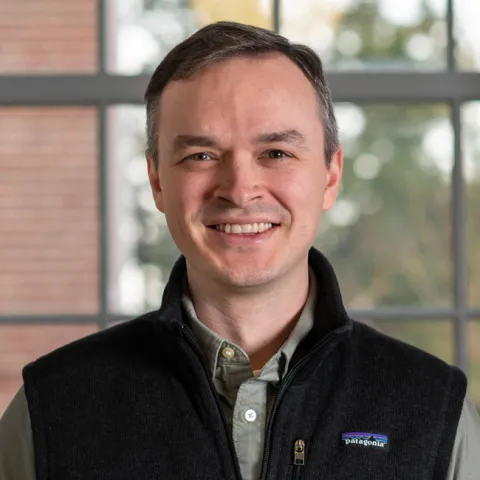 Headshot of Eben Estell