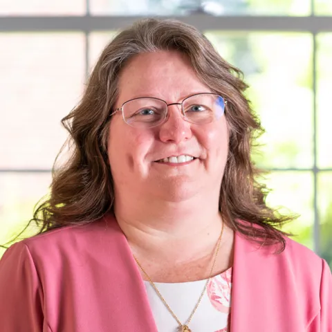 Headshot of Shannon Kenney