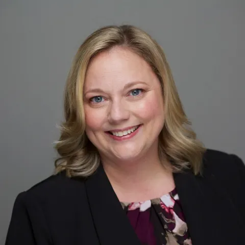 Headshot of Dawn Stoyanoff