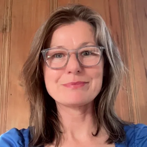 Headshot of Abigail Carroll