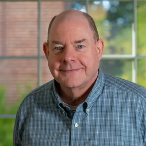 Headshot of Joseph Carter