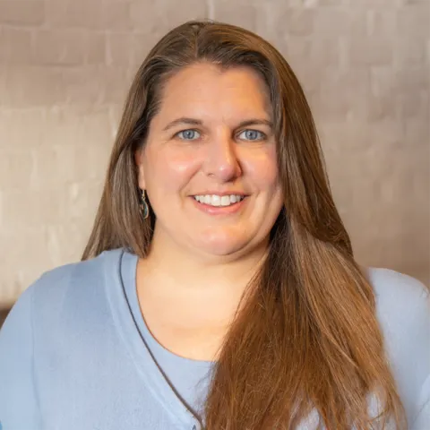 Headshot of Tina Hooper