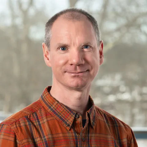 Headshot of Jonathan DeCoster