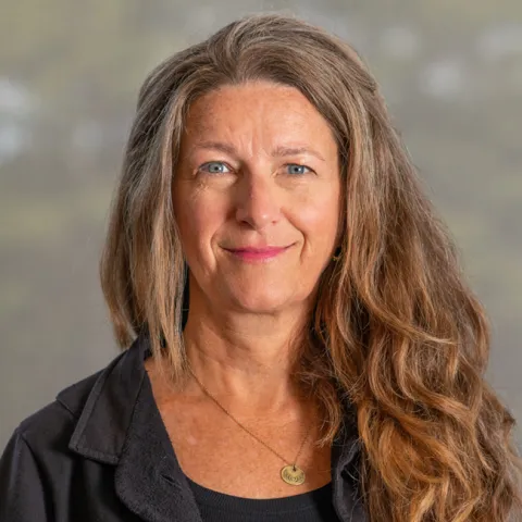 Headshot of Tara Riley