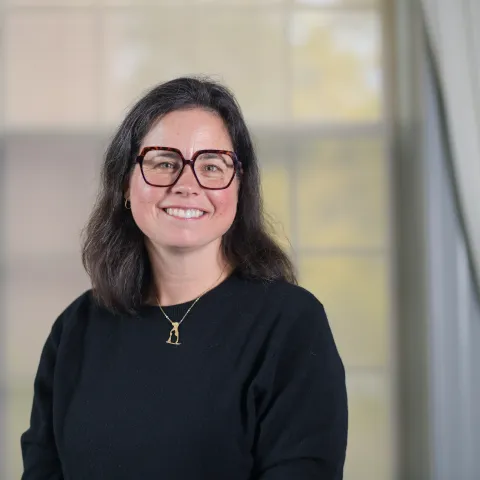  UNE professor co-authors first evidence-based guide for school therapy dog programs