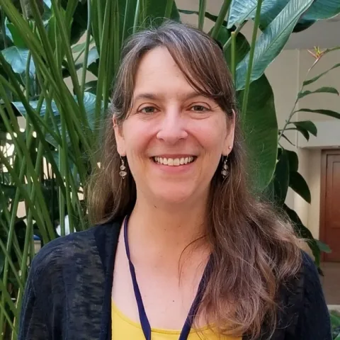 Headshot of Jennifer Tuttle