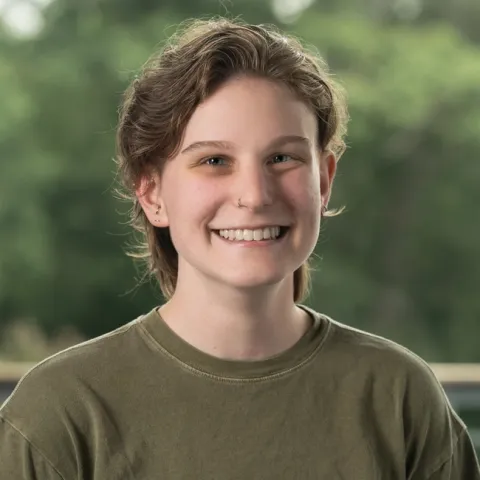 Headshot of Robyn Rollo
